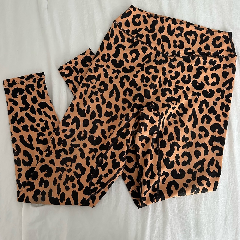 BALANCE ATHLETICA/ Vitality- King Cheetah Ascend Leggings- Size Medium